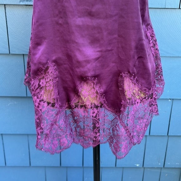 💜💜💜Victorias Secret burgundy purple SP camisole teddy WOW! Gorgeous - Picture 3 of 9